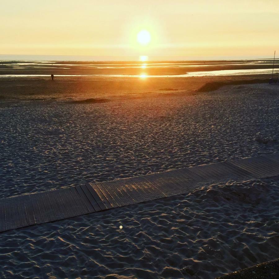 Le Balmoral Exceptionnel Duplex T4 Coeur De Ville A 2 Minutes De La Plage Le Touquet Luaran gambar